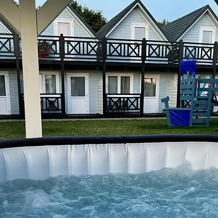 Comfortable Near The Sea,