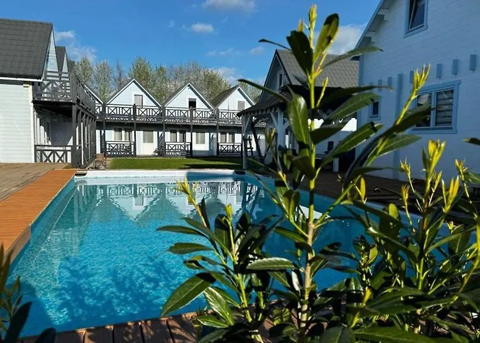 Pobierowo Near & Pool * レバル